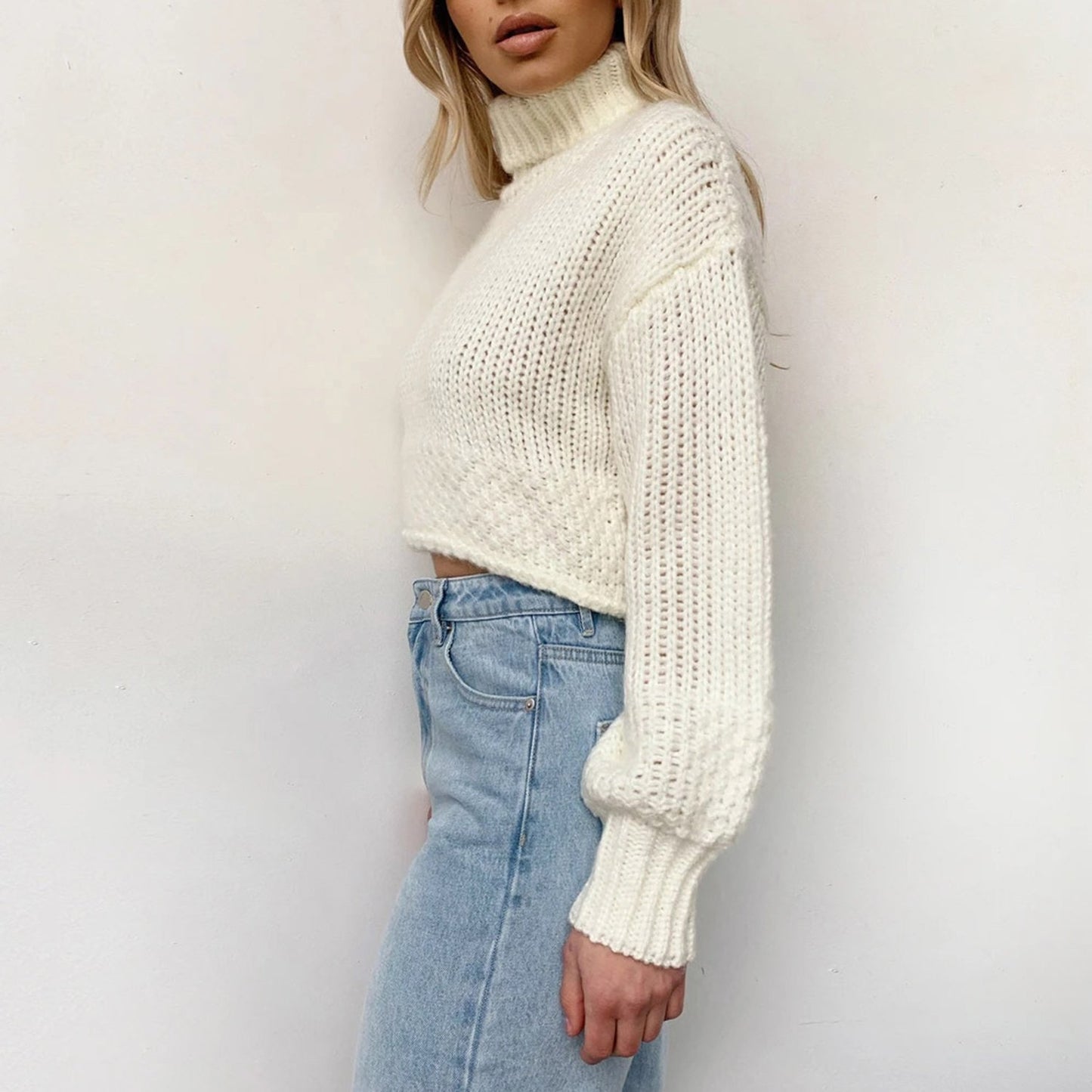 Turtle Neck Cropped Knit Sweater LB20